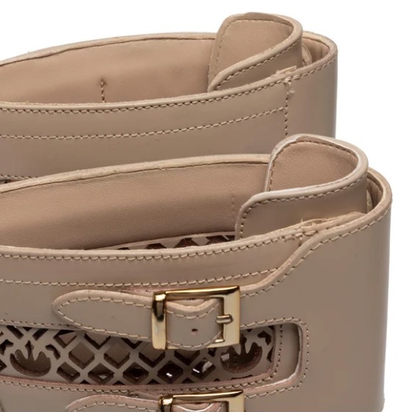 Pinko Beige Leather Combat Boots • Lug Sole • Lace-Up w/ Zipper - Picture 5 of 11